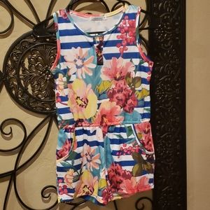 Girls very pretty floral romper. Size 12.